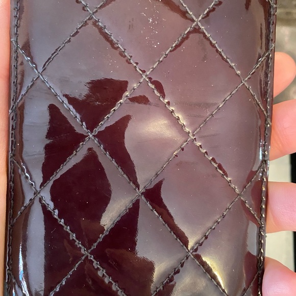 Auth 💯Chanel IPhone 4 case black patent